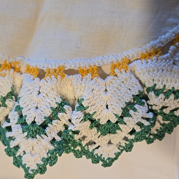 Vintage doilie - Picture 2 of 3